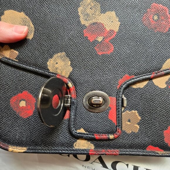 Coach Page Floral Print Shoulder Bag - Picture 4 of 11